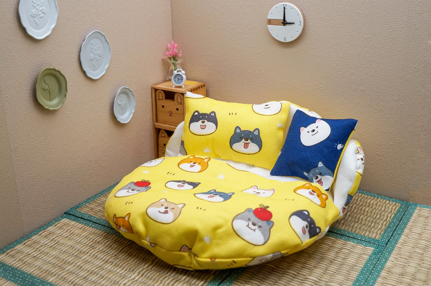 Round Bed