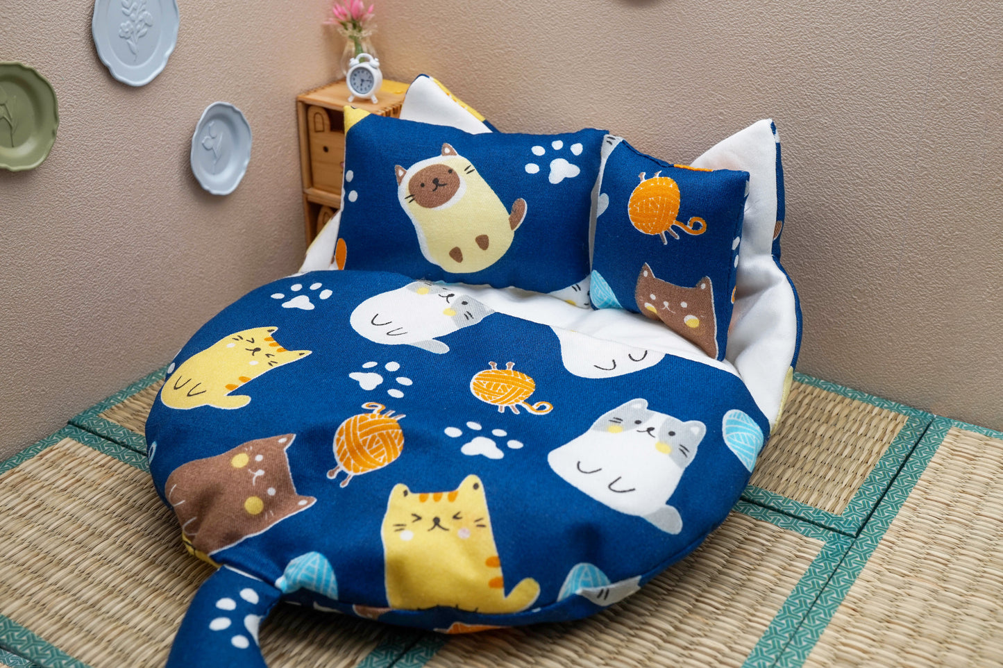Round Bed