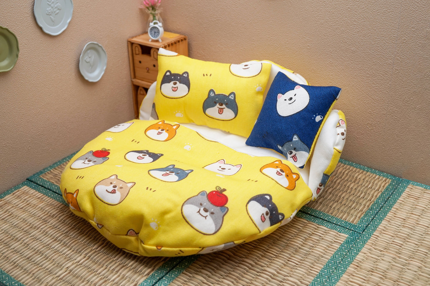 Round Bed