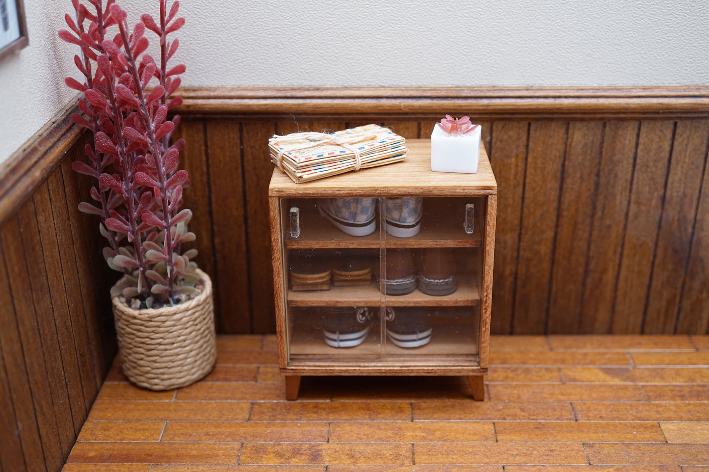 Shoe Box