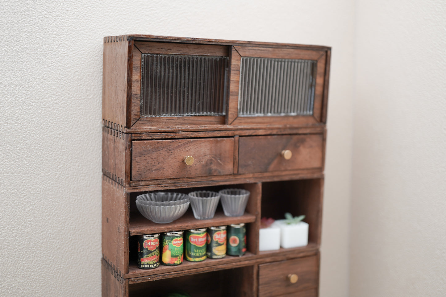 Customizable Storage Shelves